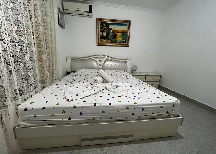 Boulevard Apartment